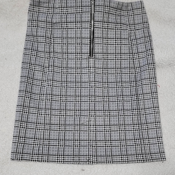 Michael Kors Plaid Pencil Skirt - Picture 2 of 4